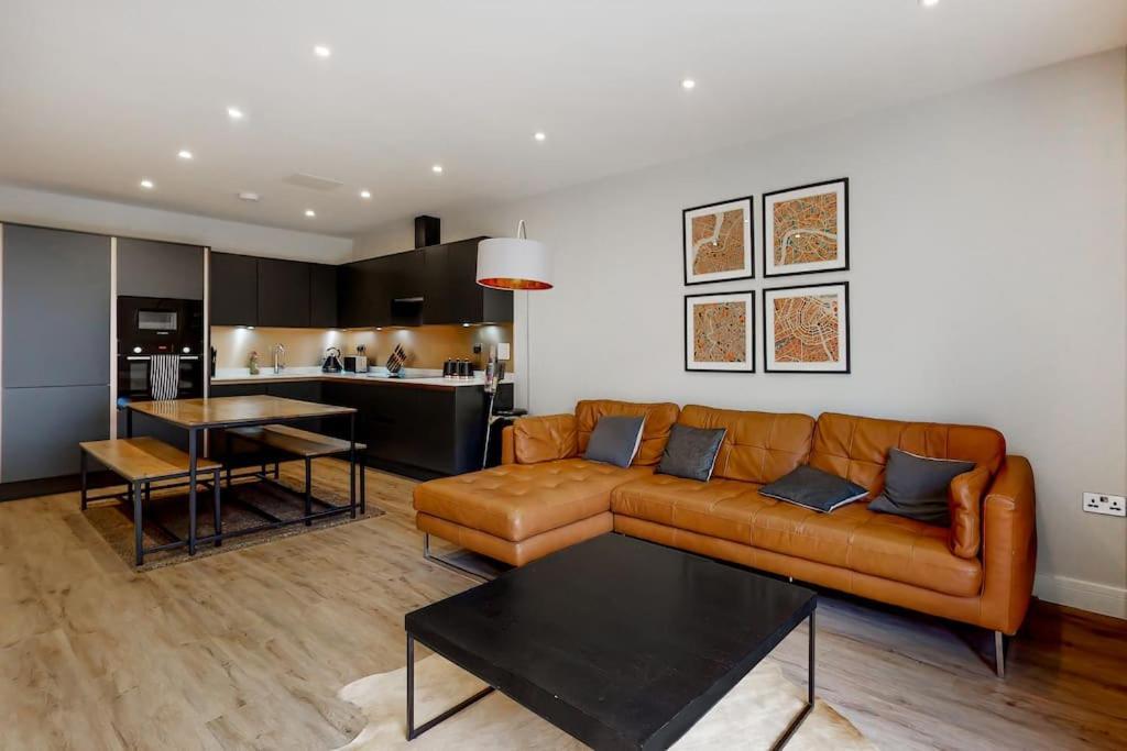 לונדון Stylish 2Bed Flat 10Min To Wimbledon Tennis Courts מראה חיצוני תמונה