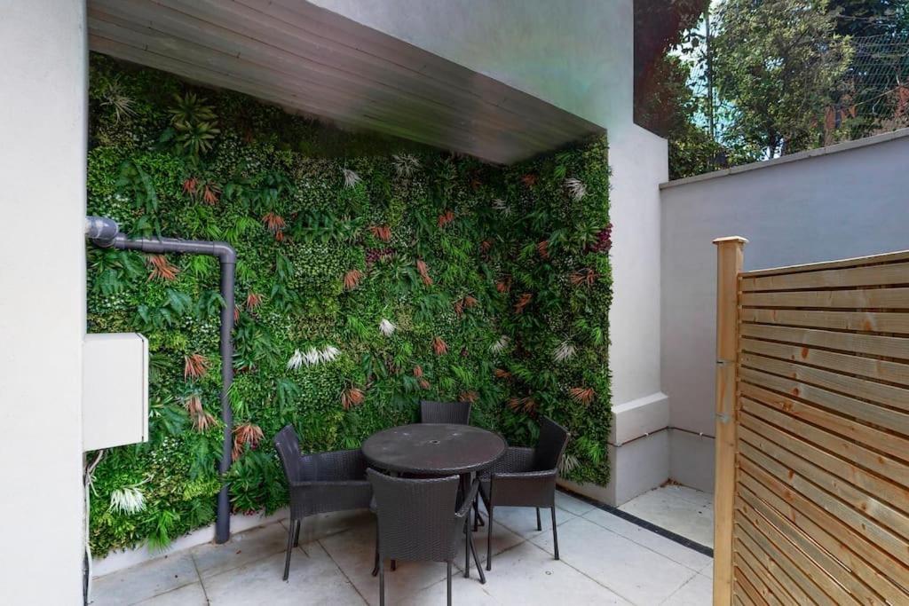 לונדון Stylish 2Bed Flat 10Min To Wimbledon Tennis Courts מראה חיצוני תמונה