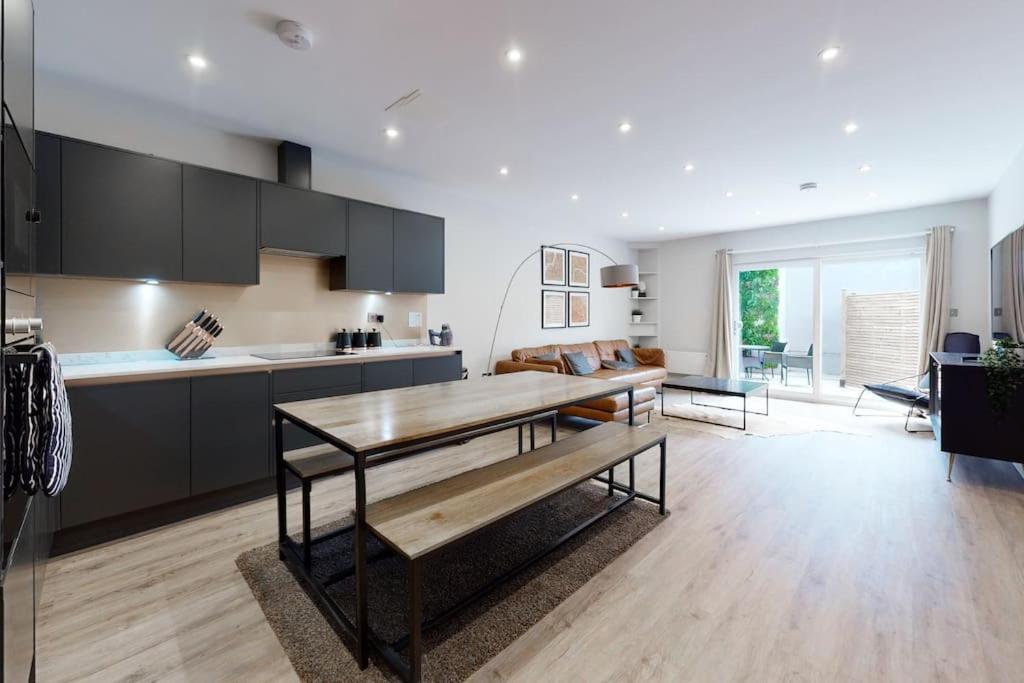 לונדון Stylish 2Bed Flat 10Min To Wimbledon Tennis Courts מראה חיצוני תמונה